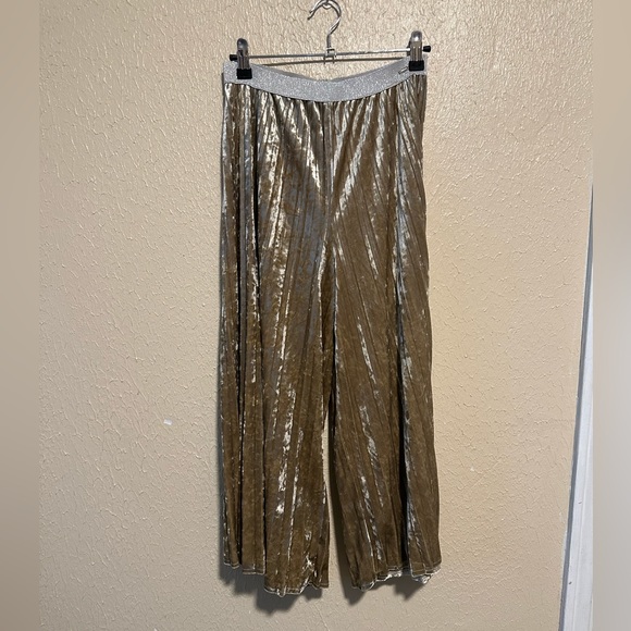 Mayoral Wide Leg Cropped Velvet Pants Capris‎ Size small Pleated - Picture 3 of 9